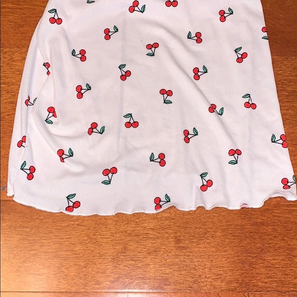 Cherry Tank - Picture 2 of 2